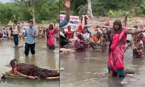 కెన్-బేత్వా ప్రాజెక్టుపై భగ్గుమన్న ఆదివాసీలు.. మెడకు ఉరితాళ్లతో జల సత్యాగ్రహం
