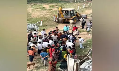 కబ్జాదారుల చెర వీడిన పార్క్ స్థలం