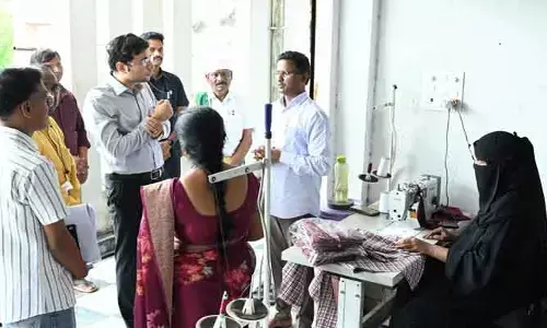 ప్రభుత్వ విద్యార్థులకు అందించే యూనిఫామ్స్ నాణ్యంగా ఉండాలి