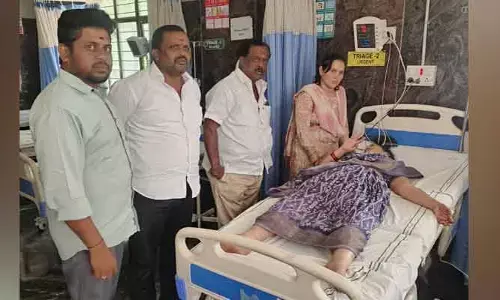 అస్వస్థతకు గురై ఆస్పత్రి పాలైన బీఎల్ఓ..