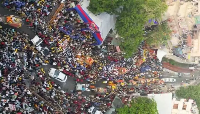 పూరీలో జగన్నాథ రథయాత్ర షురూ.. పోటెత్తిన భక్తులు పూరీలో జగన్నాథ రథయాత్ర షురూ.. పోటెత్తిన భక్తులు