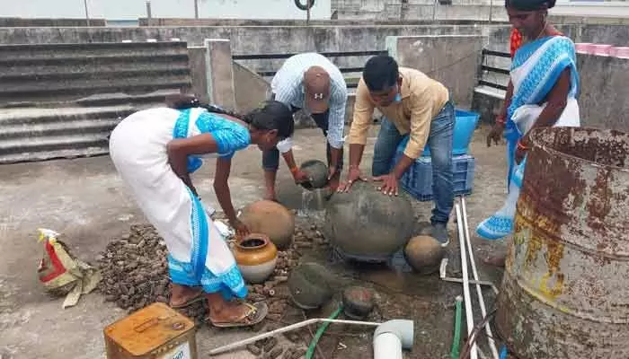 పేరుకే ఫ్రైడే–డ్రైడే..! పేరుకే ఫ్రైడే–డ్రైడే..!