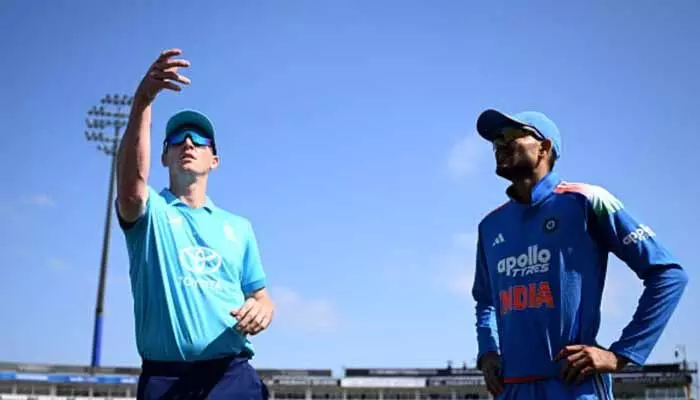 IND Vs ENG: టాస్ గెలిచి ఫీల్డింగ్ ఎంచుకున్న ఇంగ్లాండ్.. సిరీస్పై కన్నేసిన టీమిండియా IND Vs ENG: టాస్ గెలిచి ఫీల్డింగ్ ఎంచుకున్న ఇంగ్లాండ్.. సిరీస్పై కన్నేసిన టీమిండియా