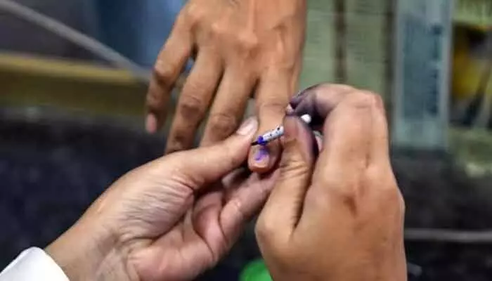 సెప్టెంబర్లో స్థానిక సంస్థలు ఎన్నికలు... కసరత్తులు చేస్తోన్న ప్రభుత్వం...! సెప్టెంబర్లో స్థానిక సంస్థలు ఎన్నికలు... కసరత్తులు చేస్తోన్న ప్రభుత్వం...!