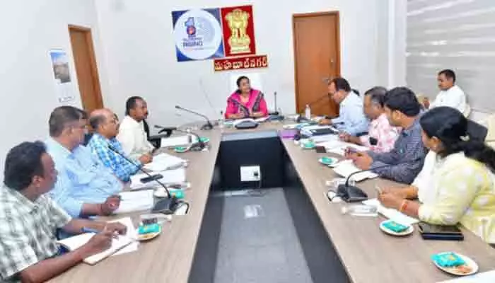 ఎల్నినో ప్రభావం నేపథ్యంలో ప్రత్యామ్నాయ పంటల కార్యాచరణ అమలు చేయాలి ఎల్నినో ప్రభావం నేపథ్యంలో ప్రత్యామ్నాయ పంటల కార్యాచరణ అమలు చేయాలి