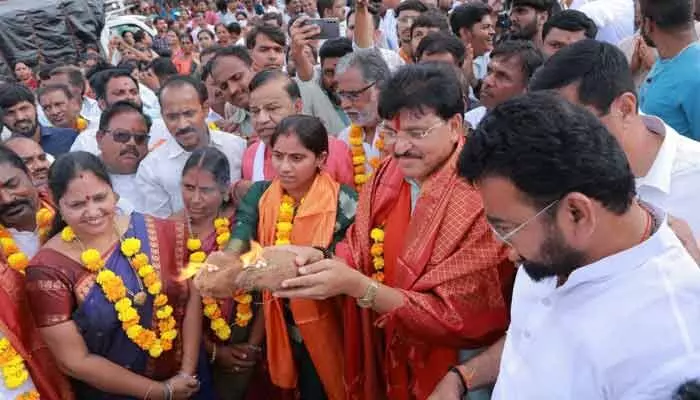 హిందువులందరూ ఐకమత్యంగా సంఘటితమై ఉండాలి : ఎమ్మెల్యే పైడి రాకేష్ రెడ్డి హిందువులందరూ ఐకమత్యంగా సంఘటితమై ఉండాలి : ఎమ్మెల్యే పైడి రాకేష్ రెడ్డి