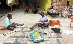 క్రాకర్స్ విక్రయం మాటున తయారీ.. జనావాసాల్లో ఉండటంతో భయాందోళన క్రాకర్స్ విక్రయం మాటున తయారీ.. జనావాసాల్లో ఉండటంతో భయాందోళన