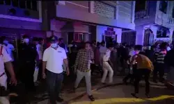 ఒకే ఇంట్లో రెండు గ్యాస్ సిలిండర్లు పేలుడు.. చెలరేగిన మంటలు