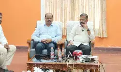 కాకతీయ యూనివర్సిటీని రాజకీయ వేదికగా మార్చొద్దు: ఎమ్మెల్యే నాయిని కాకతీయ యూనివర్సిటీని రాజకీయ వేదికగా మార్చొద్దు: ఎమ్మెల్యే నాయిని