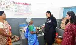 విధుల పట్ల నిర్లక్ష్యం వహించిన అంగన్వాడీ టీచర్, ఆయాలకు షోకాజ్ నోటీస్ జారీ విధుల పట్ల నిర్లక్ష్యం వహించిన అంగన్వాడీ టీచర్, ఆయాలకు షోకాజ్ నోటీస్ జారీ