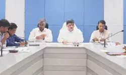 కఠిన చర్యలు తప్పవు: వాహనదారులకు మంత్రి పొన్నం హెచ్చరిక కఠిన చర్యలు తప్పవు: వాహనదారులకు మంత్రి పొన్నం హెచ్చరిక