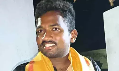 ఉద్యోగం ఆశ చూపించి మోసం.. రూ.55 వేలు కోల్పోయి యువకుడు బలవన్మరణం