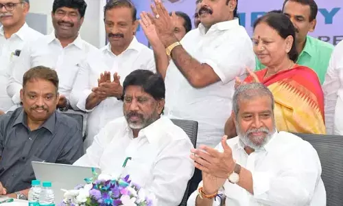 కొత్త హెల్త్ కార్డులతో వైద్య సేవలు: ధన్యవాదాలు తెలిపిన ట్రెసా