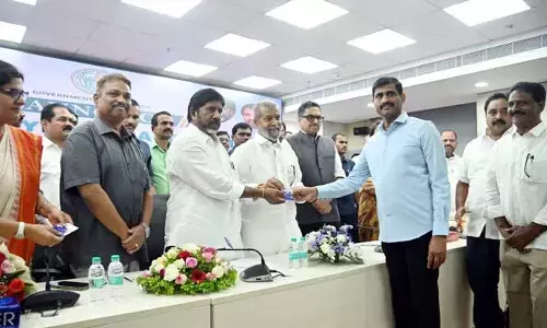 నగదు రహిత వైద్యం చారిత్రాత్మక నిర్ణయం.. ప్రభుత్వానికి జేఏసీ చైర్మన్ లచ్చిరెడ్డి కృతజ్ఞతలు