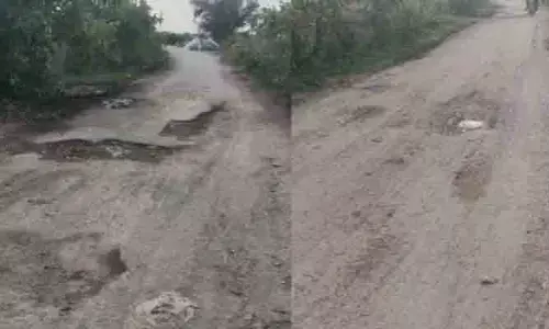 గుంతలతో నరకయాతన..