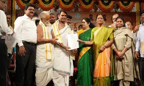 దేవాదాయ శాఖలో 191 మందికి నియామక పత్రాలు