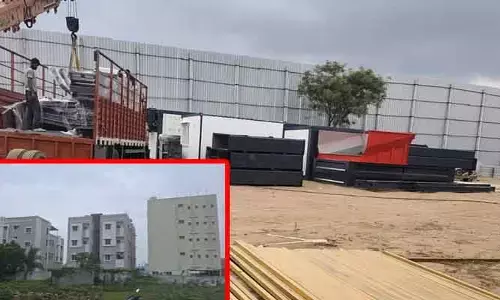 చిన్నారుల ఊపిరితో చెలగాటం.. పాఠశాల పక్కనే ఆర్ఎంసీ ప్లాంట్!