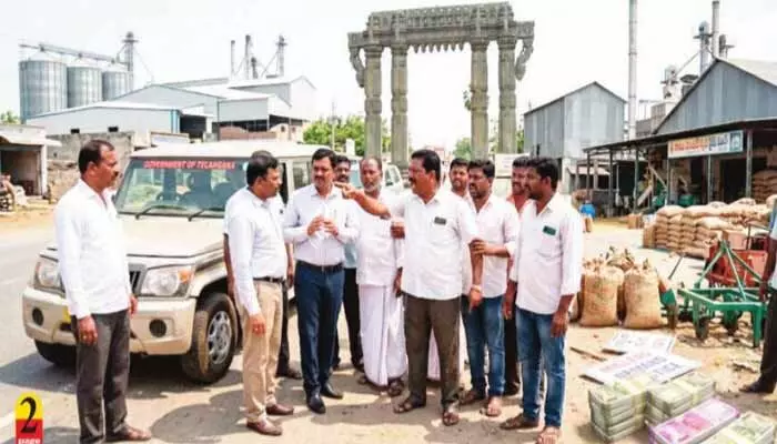 సీఎంఆర్ బకాయిలు రూ. 230 కోట్లు.. మూడేళ్లయినా డబ్బులు చెల్లించని వైనం సీఎంఆర్ బకాయిలు రూ. 230 కోట్లు.. మూడేళ్లయినా డబ్బులు చెల్లించని వైనం