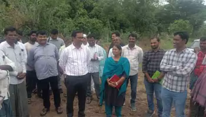 రైతులు ప్రత్యామ్నాయ పంటలు సాగు చేయాలి రైతులు ప్రత్యామ్నాయ పంటలు సాగు చేయాలి