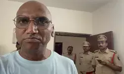 బీఆర్ఎస్ నేతల హౌస్ అరెస్ట్.. ఆమరణ దీక్ష చేస్తానని ఆర్ఎస్పీ హెచ్చరిక బీఆర్ఎస్ నేతల హౌస్ అరెస్ట్.. ఆమరణ దీక్ష చేస్తానని ఆర్ఎస్పీ హెచ్చరిక