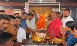 మంత్రి వాకిటి శ్రీహరి త్వరగా కోలుకోవాలని కాంగ్రెస్ శ్రేణుల ప్రత్యేక పూజలు మంత్రి వాకిటి శ్రీహరి త్వరగా కోలుకోవాలని కాంగ్రెస్ శ్రేణుల ప్రత్యేక పూజలు