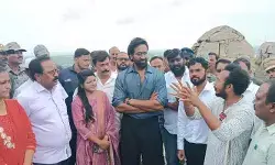 ఖిల్లా, చర్చ్‌ను సందర్శించిన హీరో మంచు విష్ణు