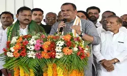 గుడిసెలు లేని తెలంగాణే లక్ష్యం.. ప్రతి పేదవాడికి పక్కా ఇల్లు: మంత్రి కోమటిరెడ్డి గుడిసెలు లేని తెలంగాణే లక్ష్యం.. ప్రతి పేదవాడికి పక్కా ఇల్లు: మంత్రి కోమటిరెడ్డి