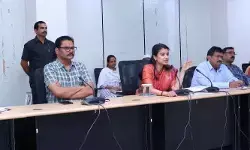 రైతులు ప్రత్యామ్నాయ పంటలు సాగు చేయాలి: కలెక్టర్ గరిమ అగ్రవాల్ రైతులు ప్రత్యామ్నాయ పంటలు సాగు చేయాలి: కలెక్టర్ గరిమ అగ్రవాల్