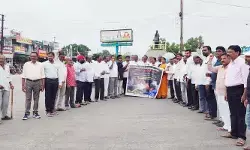 సోనమ్ వాంగ్చుక్ అరెస్ట్కు నిరసనగా హుజరాబాద్లో ప్రజాసంఘాల జేఏసీ ధర్నా సోనమ్ వాంగ్చుక్ అరెస్ట్కు నిరసనగా హుజరాబాద్లో ప్రజాసంఘాల జేఏసీ ధర్నా