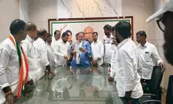 నర్సాపూర్ కాంగ్రెస్ పార్టీ ఇంచార్జి రాజిరెడ్డి మాకొద్దు నర్సాపూర్ కాంగ్రెస్ పార్టీ ఇంచార్జి రాజిరెడ్డి మాకొద్దు