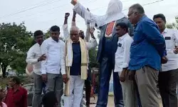 మహనీయుల విగ్రహాలకు ముసుగులు వేస్తే జైలుకే: ఎస్సీ, ఎస్టీ కమిషన్ చైర్మన్ మహనీయుల విగ్రహాలకు ముసుగులు వేస్తే జైలుకే: ఎస్సీ, ఎస్టీ కమిషన్ చైర్మన్