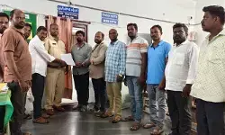 విలేకరి పై అక్రమ ఇసుక మాఫియా దాడి.. విలేకరి పై అక్రమ ఇసుక మాఫియా దాడి..