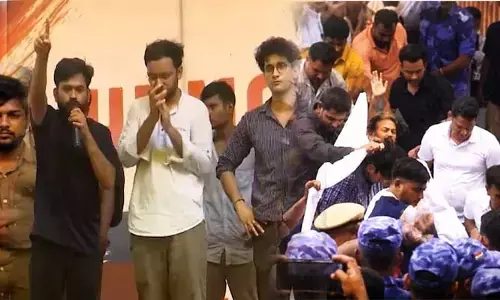 సోనమ్‍ను తరలింపు.. నిరాహార దీక్షకు దిగిన అభిజిత్‌ దీప్కే