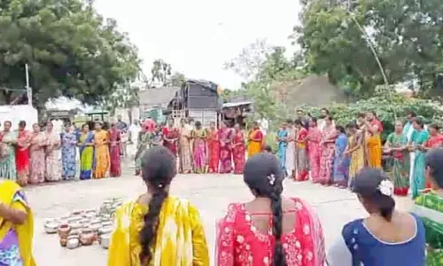 వర్షాలు కురవాలని భక్తి శ్రేద్దలతో మహిళల పూజలు..