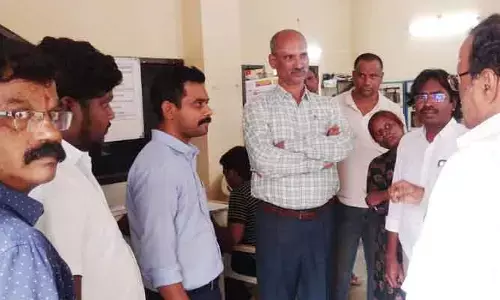 ఎస్ ఐ ఆర్-2026 కార్యక్రమాన్ని పరిశీలించిన జోనల్ కమిషనర్