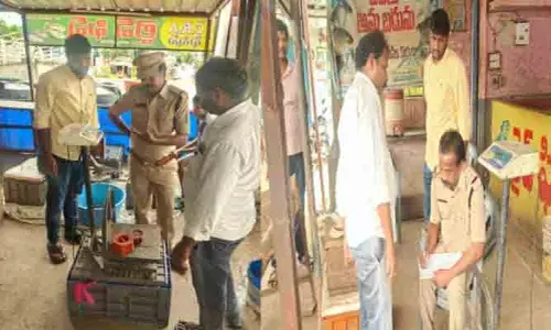 తూకాల్లో మోసాలు... మాంసంలో తేడాలు..!!