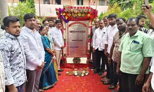 మహిళల విద్యకు ప్రభుత్వం అత్యధిక ప్రాధాన్యత : ఎమ్మెల్యే యెన్నం