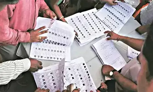 2002 ఓటుపై ప్రశ్న.. ప్రజలపై కొత్త సందేహాల భారం!