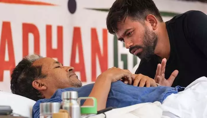 సోనమ్ వాంగ్చుక్పై దాడి.. అభిజీత్ దిప్కే సంచలన ఆరోపణ! సోనమ్ వాంగ్చుక్పై దాడి.. అభిజీత్ దిప్కే సంచలన ఆరోపణ!