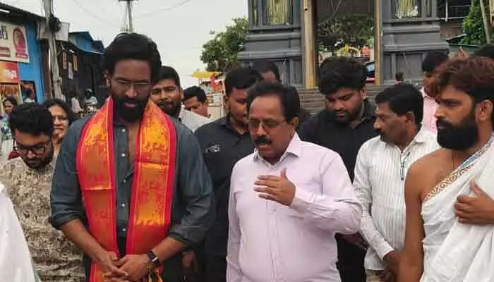 వనదుర్గ సేవలో హీరో మంచు విష్ణు వనదుర్గ సేవలో హీరో మంచు విష్ణు