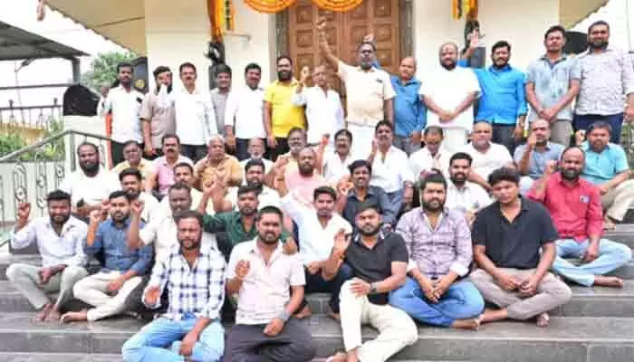 అయ్యప్ప స్వామి దేవాలయ ట్రస్టు రద్దుకు భక్తుల నిరసన అయ్యప్ప స్వామి దేవాలయ ట్రస్టు రద్దుకు భక్తుల నిరసన