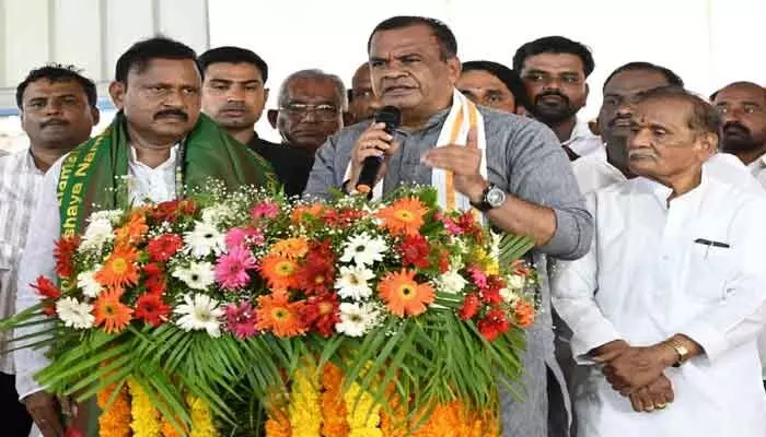 గుడిసెలు లేని తెలంగాణే లక్ష్యం.. ప్రతి పేదవాడికి పక్కా ఇల్లు: మంత్రి కోమటిరెడ్డి గుడిసెలు లేని తెలంగాణే లక్ష్యం.. ప్రతి పేదవాడికి పక్కా ఇల్లు: మంత్రి కోమటిరెడ్డి