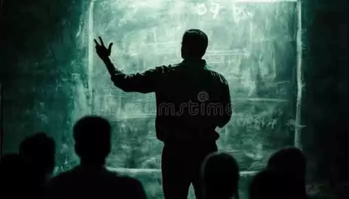 గురివింద సామెతలా వ్యవహరిస్తున్నారా..? గురివింద సామెతలా వ్యవహరిస్తున్నారా..?