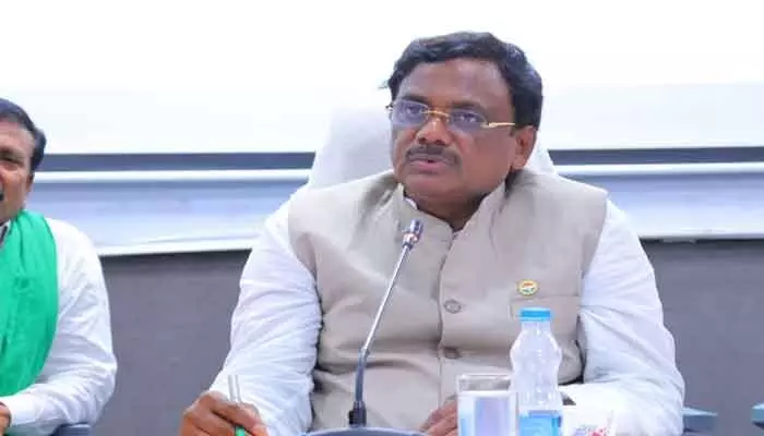 రూ.1400 కోట్లు ఎక్కడివో స్వంత చెల్లికి సమాధానం చెప్పు రూ.1400 కోట్లు ఎక్కడివో స్వంత చెల్లికి సమాధానం చెప్పు