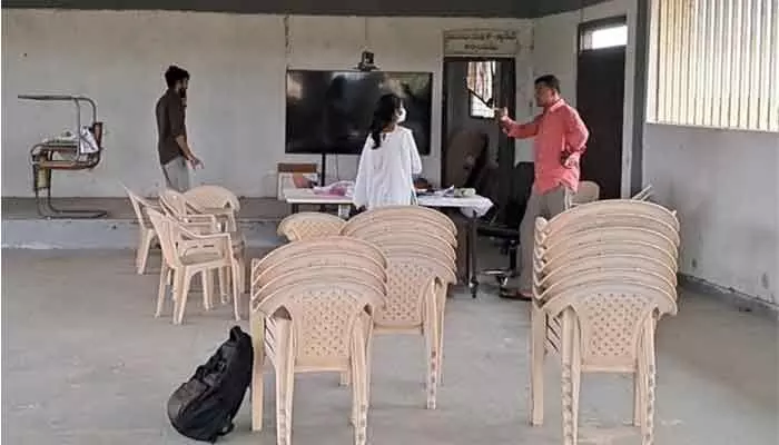 కంగ్టి రైతు వేదికలో దొంగతనం.. కంగ్టి రైతు వేదికలో దొంగతనం..