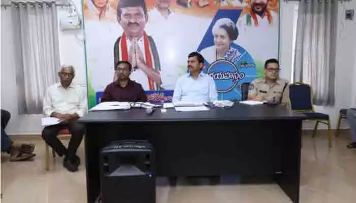 అభివృద్ధి పనుల్లో వేగం పెంచాలి అభివృద్ధి పనుల్లో వేగం పెంచాలి