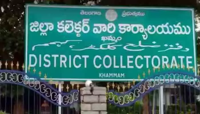 భూ బదలాయింపుల వ్యవహారంలో కలెక్టర్ కొరడా భూ బదలాయింపుల వ్యవహారంలో కలెక్టర్ కొరడా