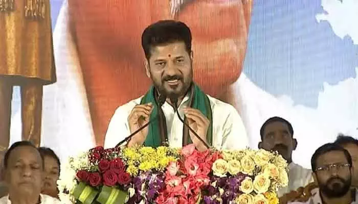 అందెశ్రీ పాట స్ఫూర్తితో రాష్ట్రానికి సీఎం అయ్యాను : సీఎం రేవంత్ రెడ్డి అందెశ్రీ పాట స్ఫూర్తితో రాష్ట్రానికి సీఎం అయ్యాను : సీఎం రేవంత్ రెడ్డి