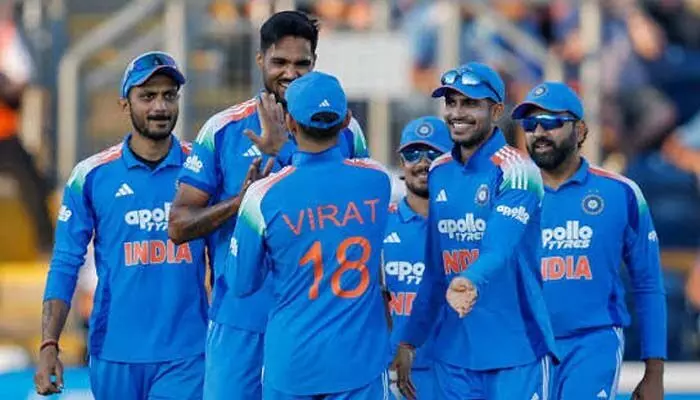 Eng vs Ind : నేడే మూడో వన్డే.. టీమిండియా వన్డే సిరీస్నైనా గెలుస్తుందా? Eng vs Ind : నేడే మూడో వన్డే.. టీమిండియా వన్డే సిరీస్నైనా గెలుస్తుందా?