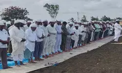 మానోపాడులో వరుణుడి కోసం ముస్లింల ప్రత్యేక నమాజ్ మానోపాడులో వరుణుడి కోసం ముస్లింల ప్రత్యేక నమాజ్